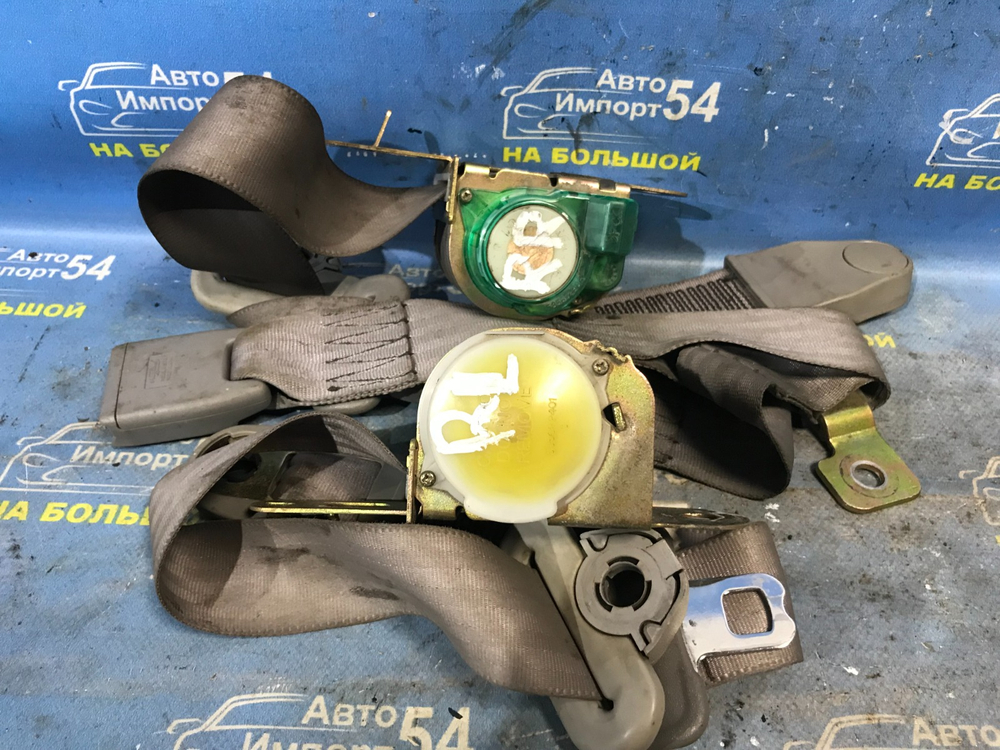 Ремни безопасности задние MAZDA DEMIO 2001