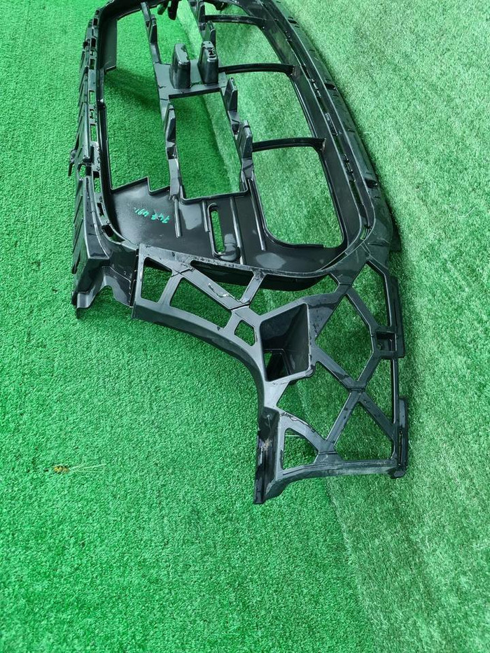 Кронштейн решетки радиатора Ford Transit 7 (14-19)