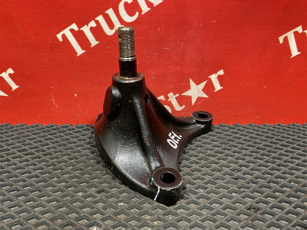 Кронштейн цилиндра подъема кабины 2023г