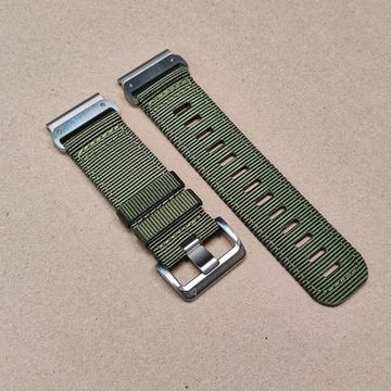 Ремешок тактический Tactix 26 мм. для Garmin Fenix 7x / 6x / 5x / 3, Enduro 2 / Tactix 7, Tactix Delta нейлоновый быстросъемный на застежке (Хаки/серебряная застежка)