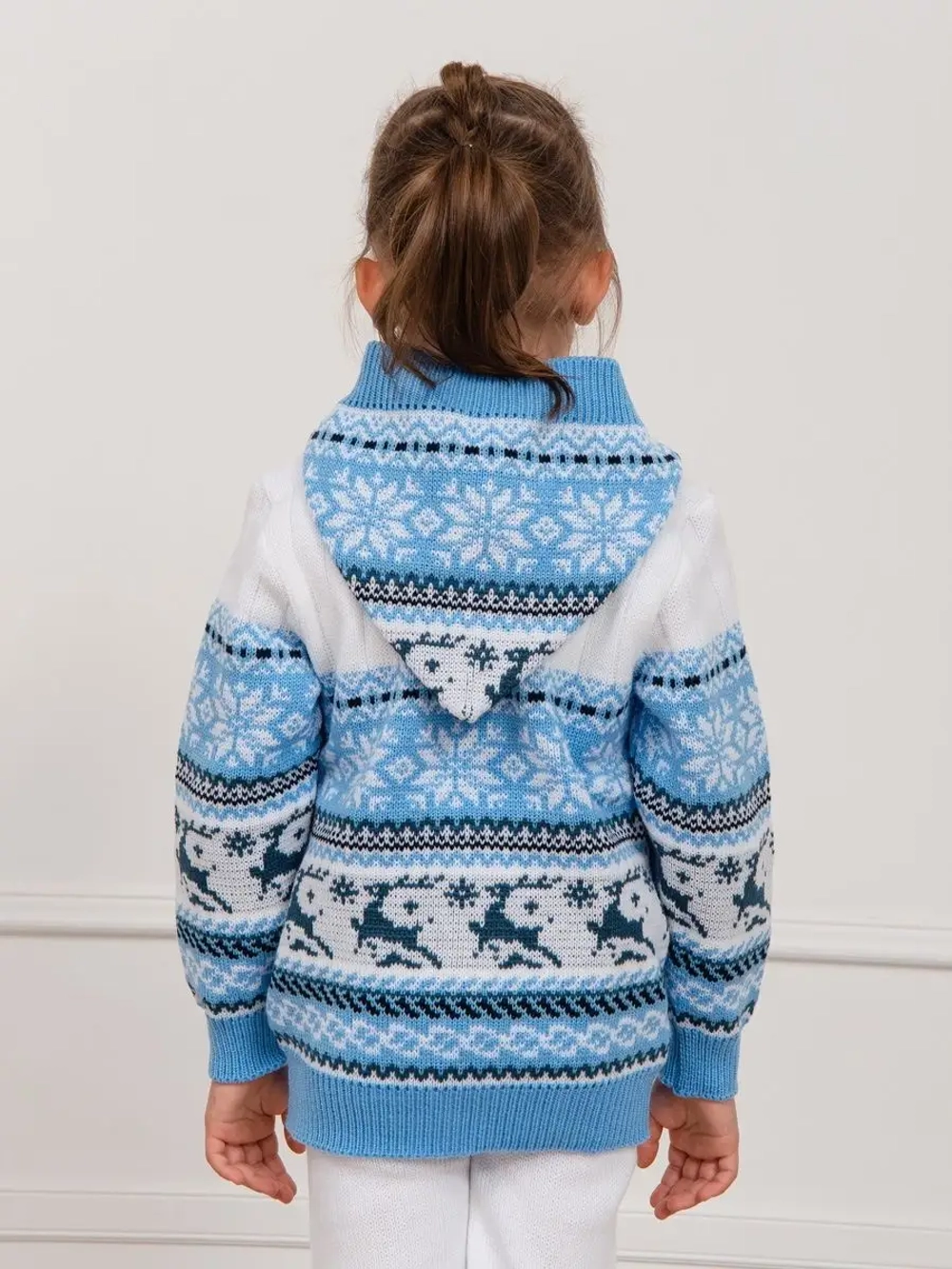 Кофта вязаная на молнии