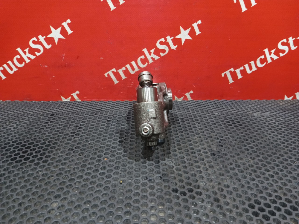 Коромысло выпускного клапана 2024г.