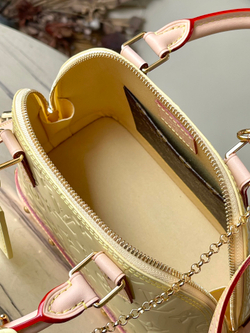 Louis Vuitton Alma BB