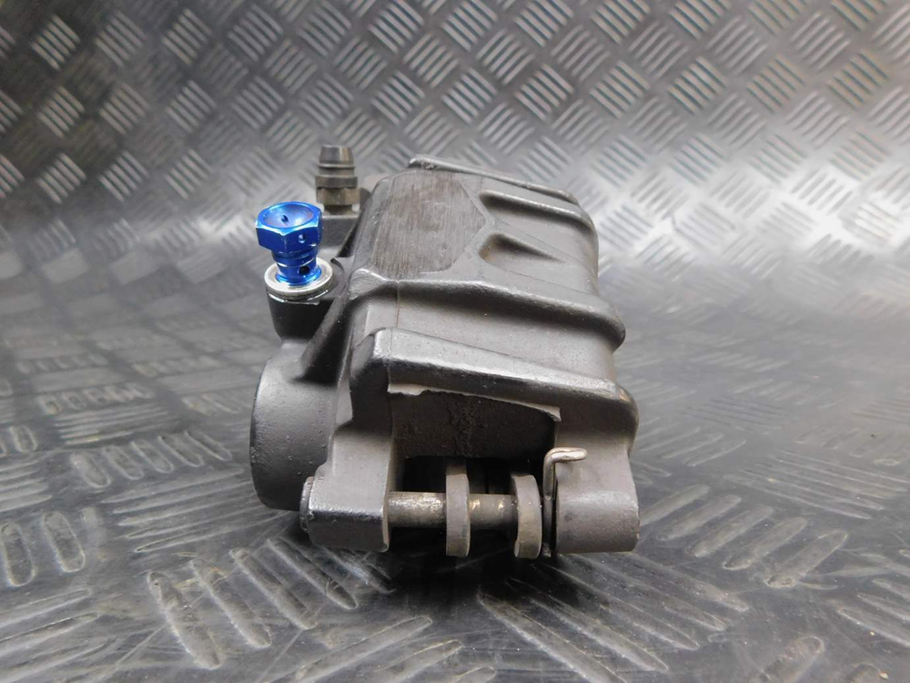 Суппорт переднего тормоза BMW F650 1996