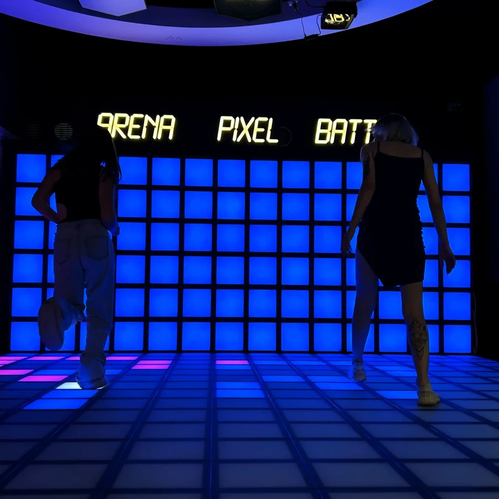 Интерактивный светодиодный пол «Арена Pixel battle»
