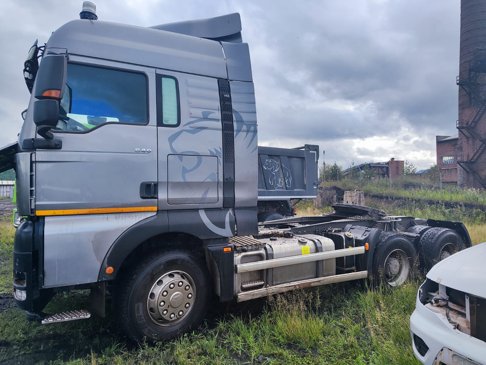 SITRAK C7H 6x4 Седельный тягач ZZ4256V364HE (Дизельный, 12,4 л, 540 л.с., МТ)