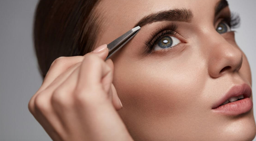 Коррекция и окрашивание бровей