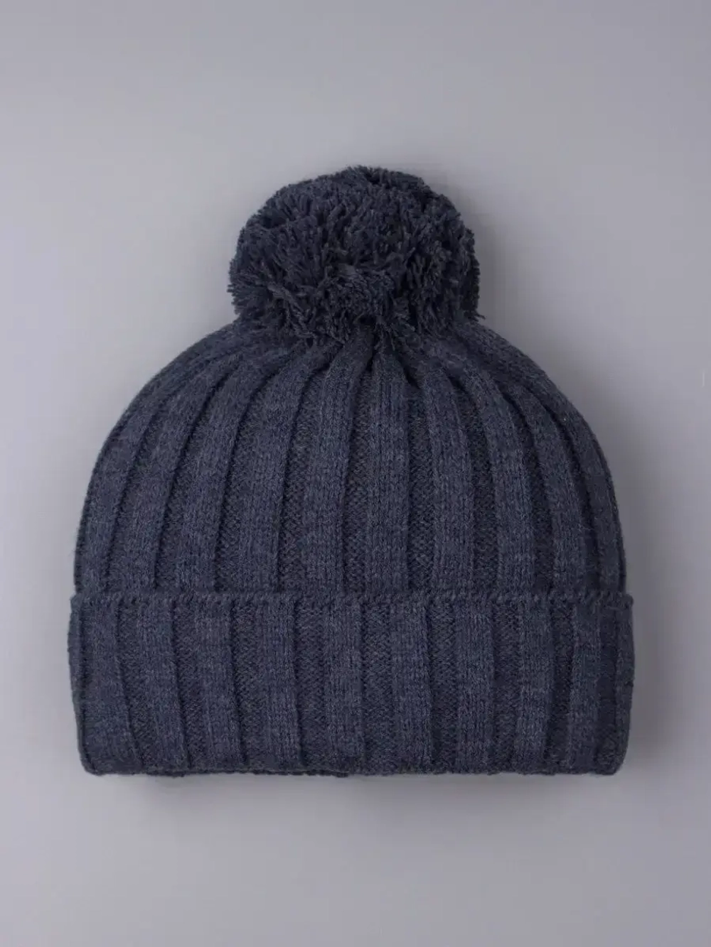 Шапка детская осенняя вязаная с помпоном