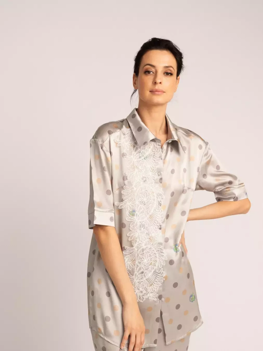 Штаны женские шелковые Mollen Горох светло-серые