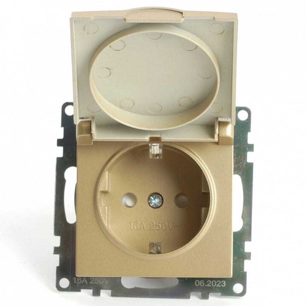 Розетка с заземлением и со шторкой, без рамки с крышкой Stekker Катрин 49222