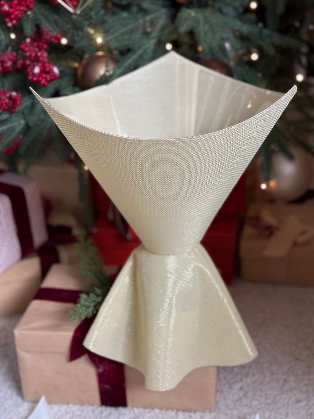 Платье Мерцание (треугольник). Цвет:Молочно-золотой.