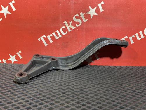 Кронштейн опоры двигателя 2018г