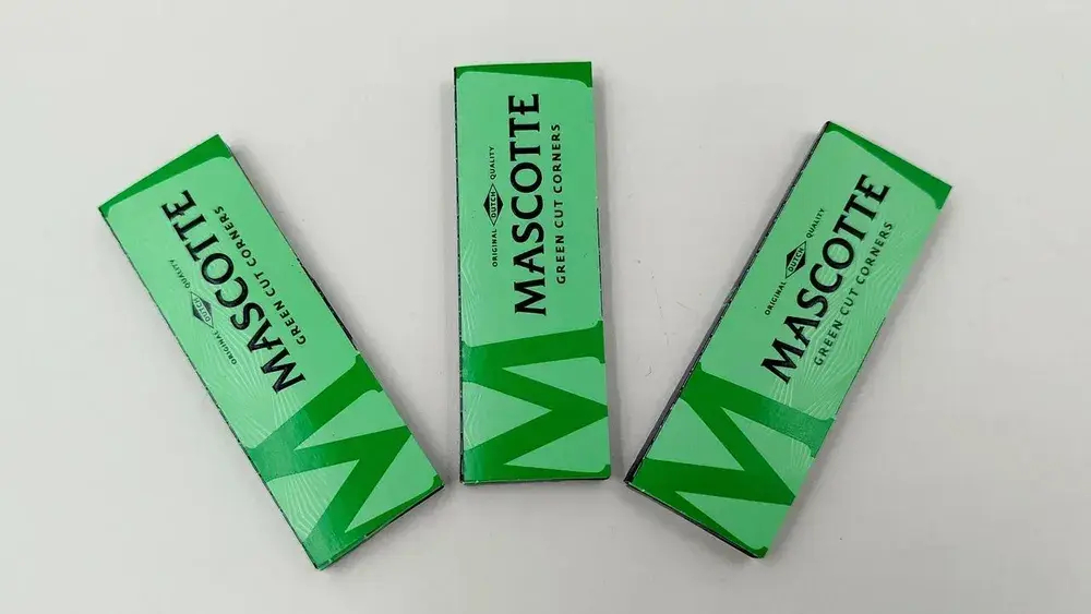 Бумага сигаретная Mascotte Green Cut Corners 70мм (50) (50шт/бл)
