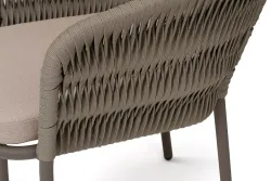 "Бордо" стул плетеный из роупа (колос), каркас алюминий бежево-серый (RAL7006) муар, роуп серо-коричневый 23мм, ткань Mossle бежевая