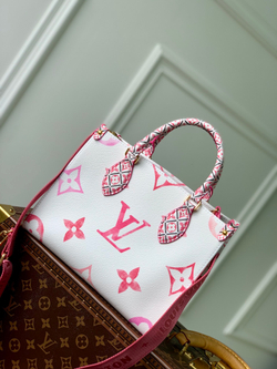 Louis Vuitton Onthego PM