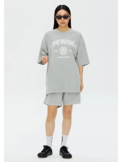 Базовые пигментные шорты с принтом логотипа