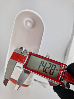 Крыло заднее универсальное со стоп-сигналом (белое) для мотоцикла, питбайка, мопеда