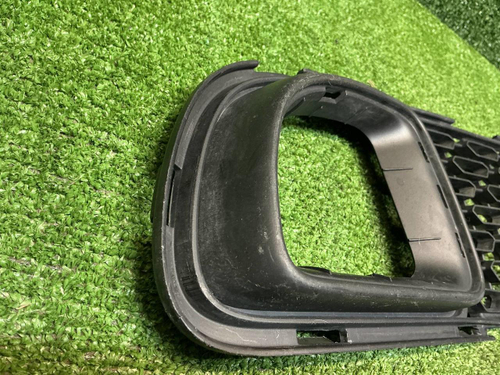 Решетка переднего бампера Mini Hatch R56 (10-13)