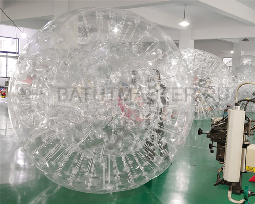 Шар декоративный для торгового центра 2,4 × 2,4 × 2,4 м