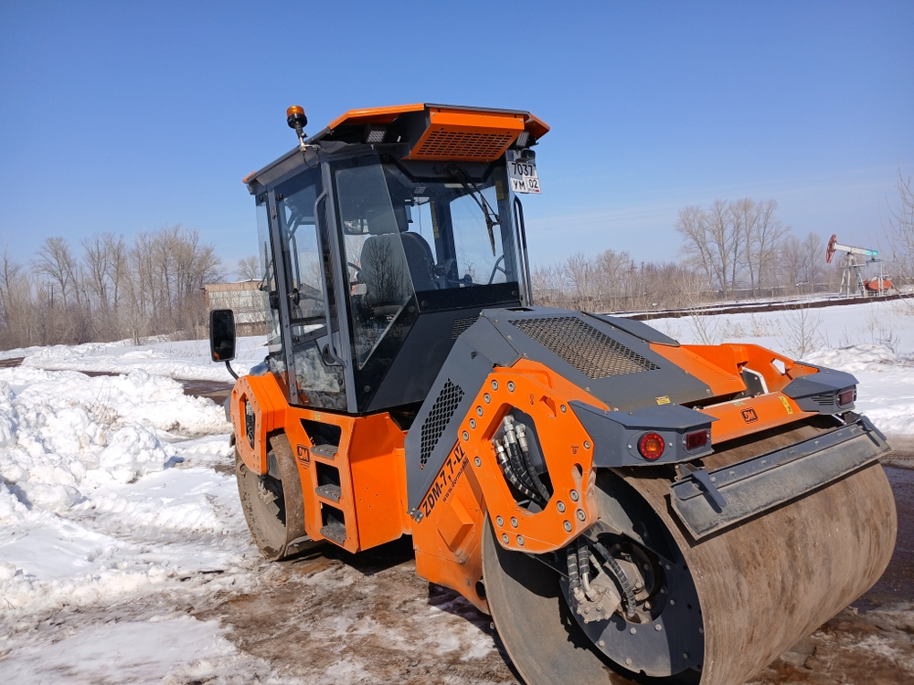 Завод дорожных машин ZDM* Каток ZDM-7.7-VD (Дизельный, 4,8 л, 78 л.с., МТ)