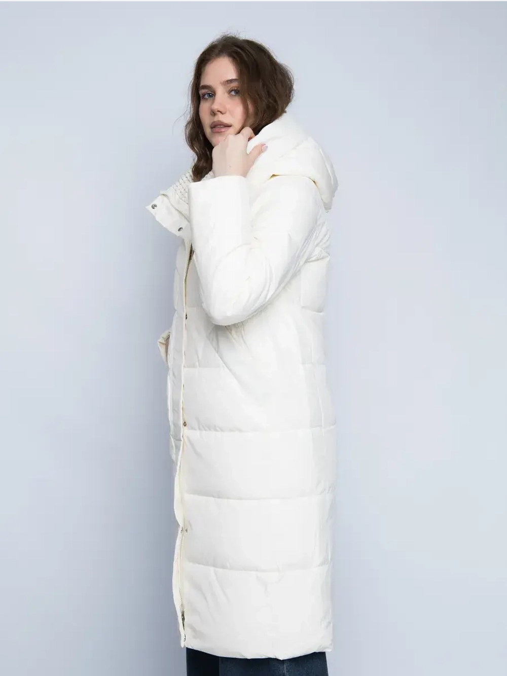 Куртка зимняя удлиненная с капюшоном