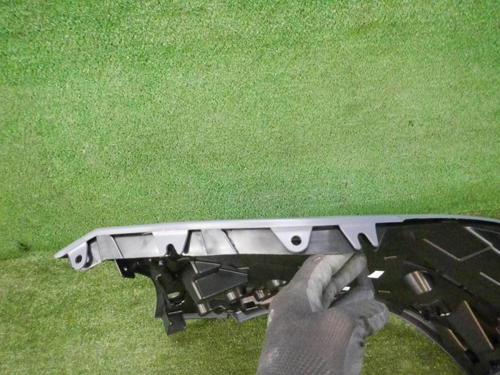 Бампер задний правая часть Aston Martin DBX (2019-н.в.)