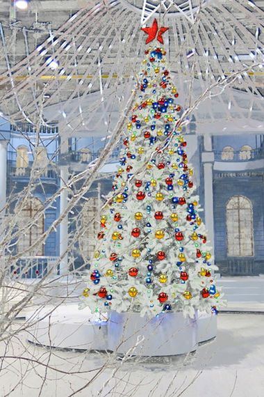 Искусственная ель Виктория Люкс белая, 5.5м., ПВХ, уличная, ПромЕлка (VK550WLX)