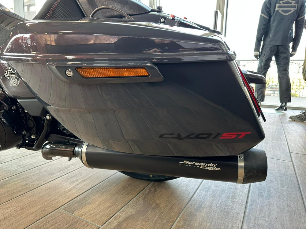 Harley-Davidson CVO Street Glide ST, 2026 "Inferno Gray"