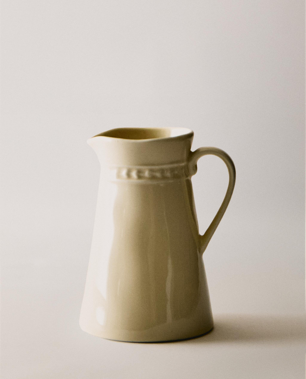 Zara Home кувшин из каменной керамики, цвет кремовый, 11.6 см