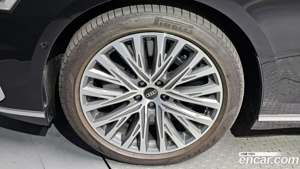 Audi A8 (D5) 60 TFSI Quattro LWB (12.2021)