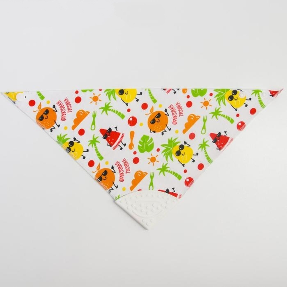 5112546 Нагрудник -бандана непромокаемый, с прорезывателем «Фрукты» на кнопке