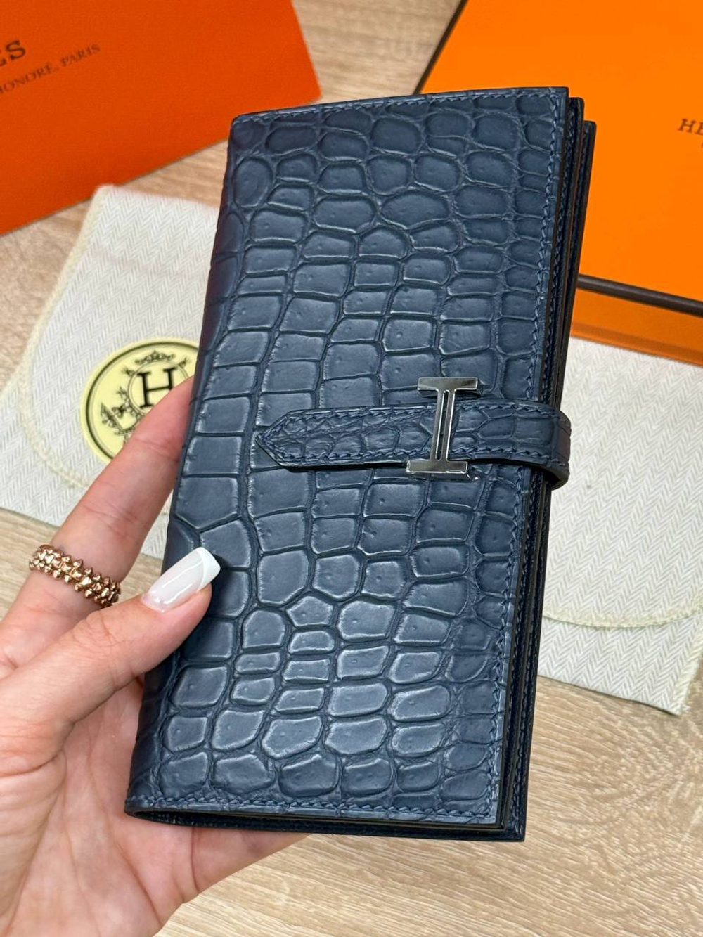 Кошелек Hermes из кожи крокодила