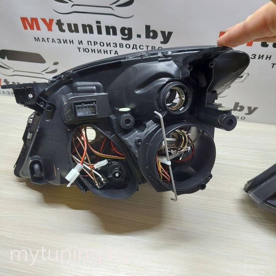 Передние фары Opel Vectra C angel eyes black