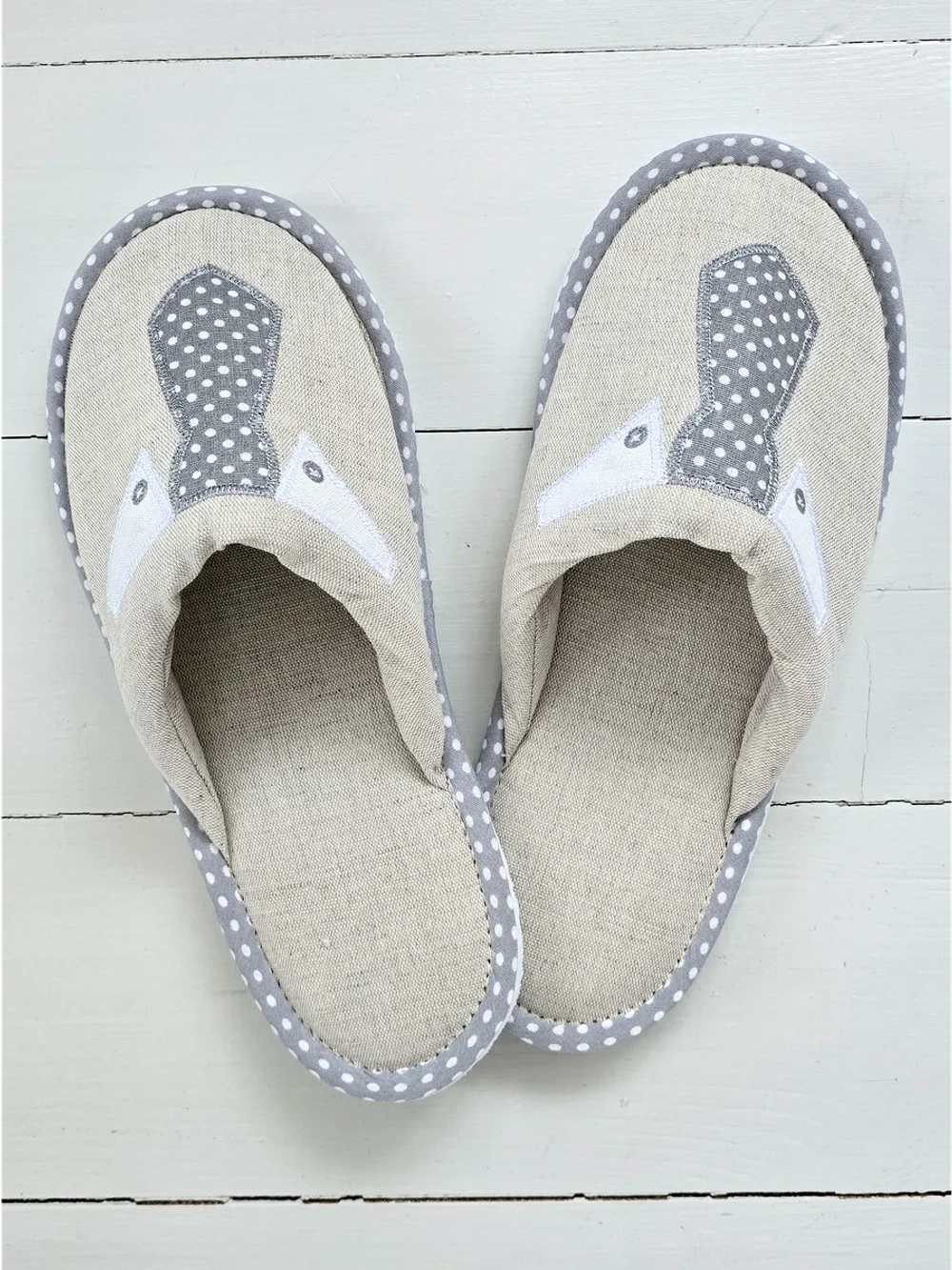 Тапочки льняные с вышивкой "Галстук"