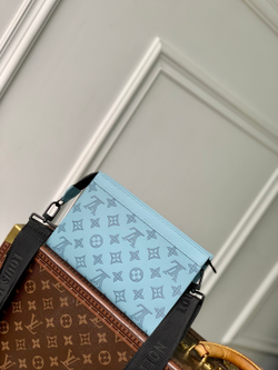 Louis Vuitton Gaston Wearable Wallet