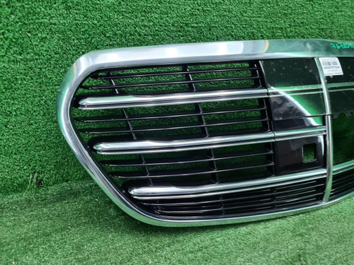 Решетка радиатора Mercedes S W223 (2020-н.в.)