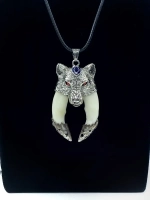 Защитный магический кулон амулет с настоящими Клыками Волка