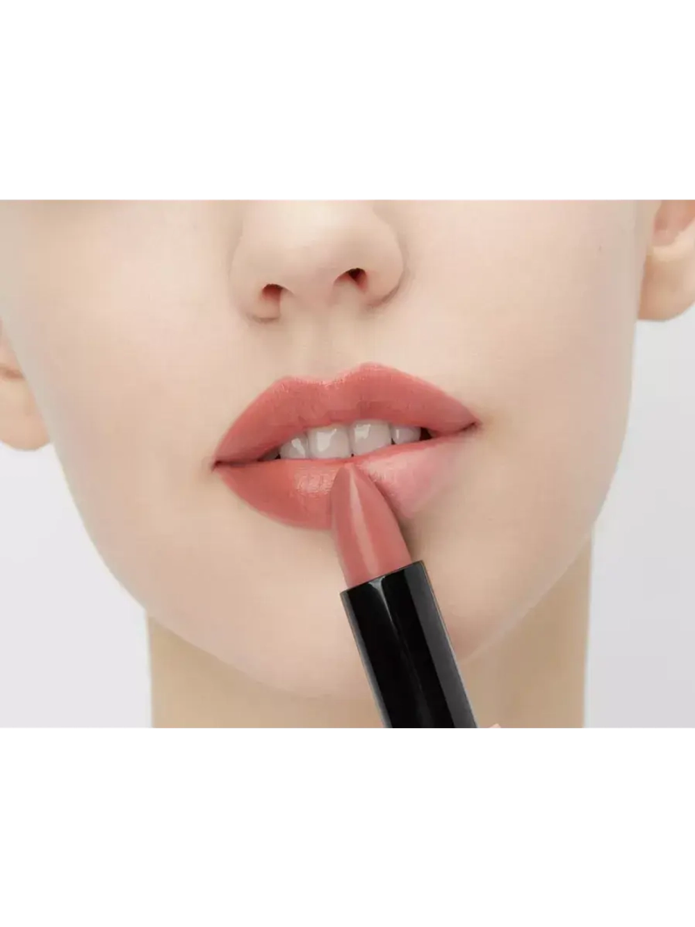 Губная помада the lipstick 3INA 240