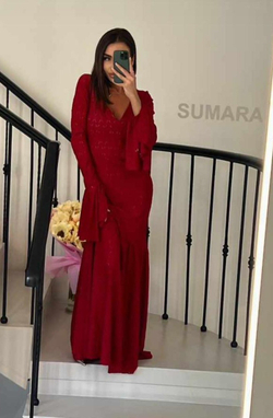 Платье макси трикотажное с воланом