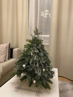 Елочка украшенная