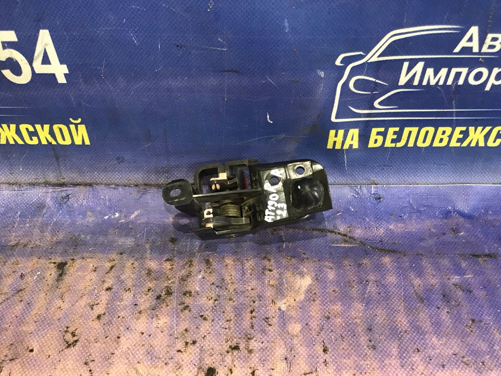 Ручка двери задней правой салонная TOYOTA CARINA E 1997