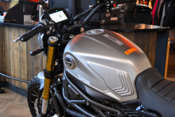 Benelli Leoncino 800 Trail