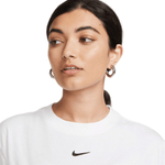 Баскетбольная женская футболка Nike Sportswear Essentials T-shirt White