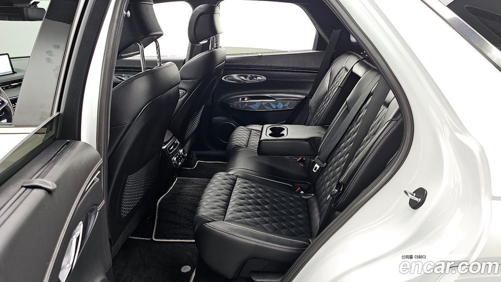Genesis GV70 2.5T Бензин 2WD (06.2021)