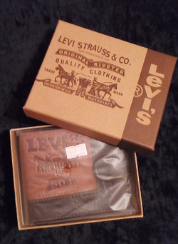 Кошелёк-портмоне коричневый кожаный мужской молодёжный Levis-1849