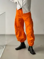 Оранжевые брюки 