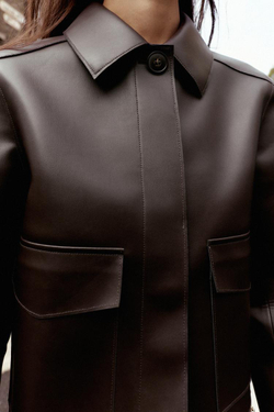 ZARA КОРОТКАЯ КУРТКА ИЗ ИСКУССТВЕННОЙ КОЖИ, БУРГУНДИ