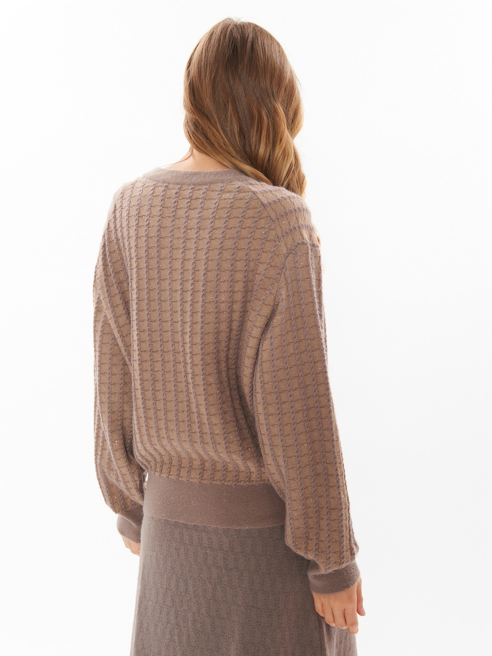 Женская вязаная кофта коричневая на пуговицах