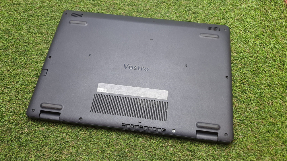 Ноутбук Dell i3-10/4Gb/FHD