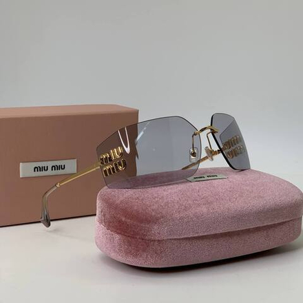 Солнцезащитные очки MIU MIU